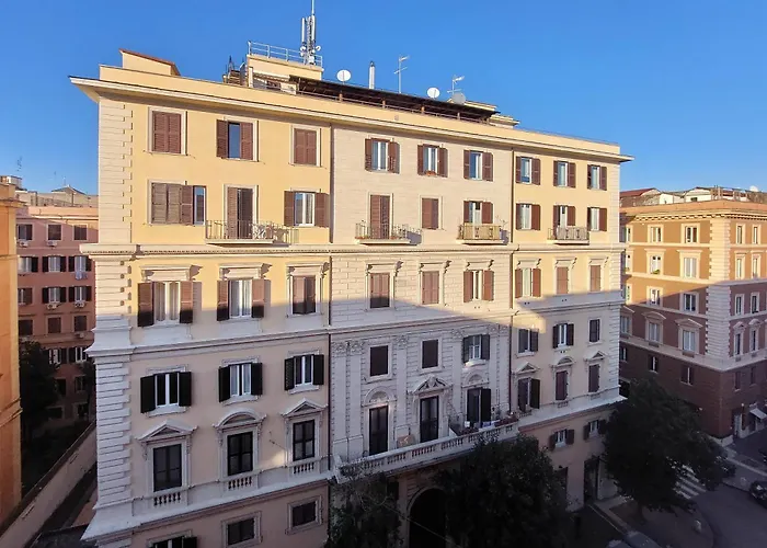 Giant Cola Di Rienzo Apartment